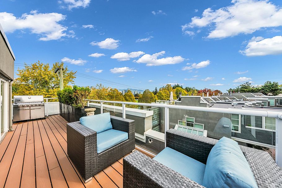 2243 Oak Street Vancouver, BC - 30