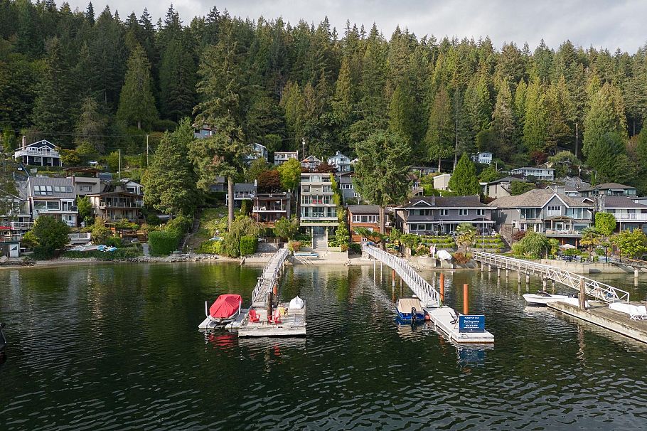 2724 Panorama Drive North Vancouver, BC - 38