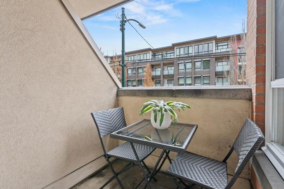 205 3638 W Broadway Vancouver, BC - 5