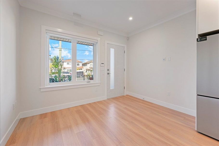 4856 Slocan Street Vancouver, BC - 28