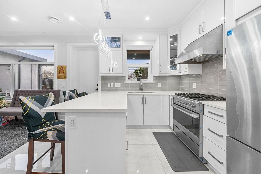 6749 Knight Street Vancouver, BC - 11