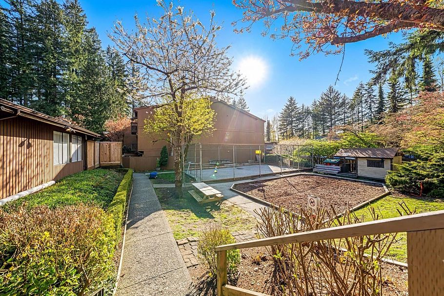 1884 Purcell Way North Vancouver, BC - 21