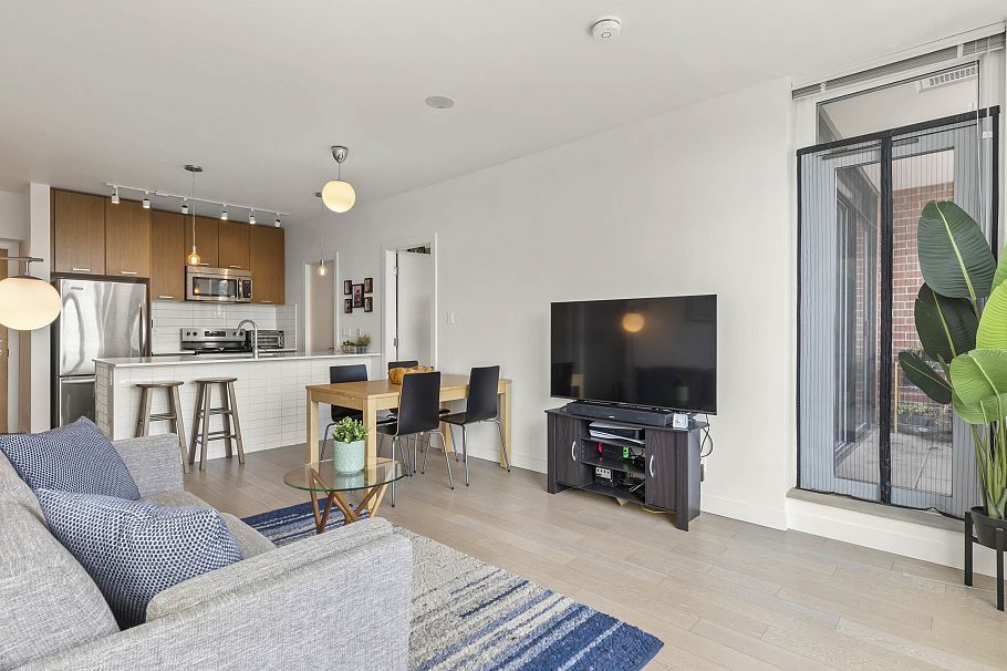 507 2321 Scotia Street Vancouver, BC - 4