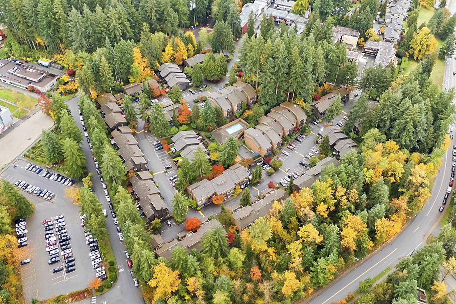 1884 Purcell Way North Vancouver, BC - 32