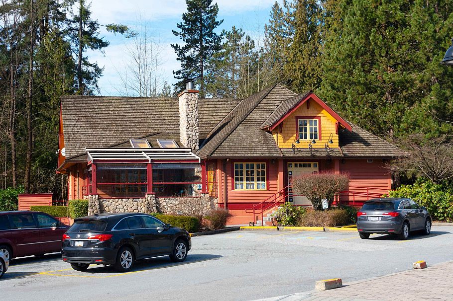 107 1155 Ross Road North Vancouver, BC - 27