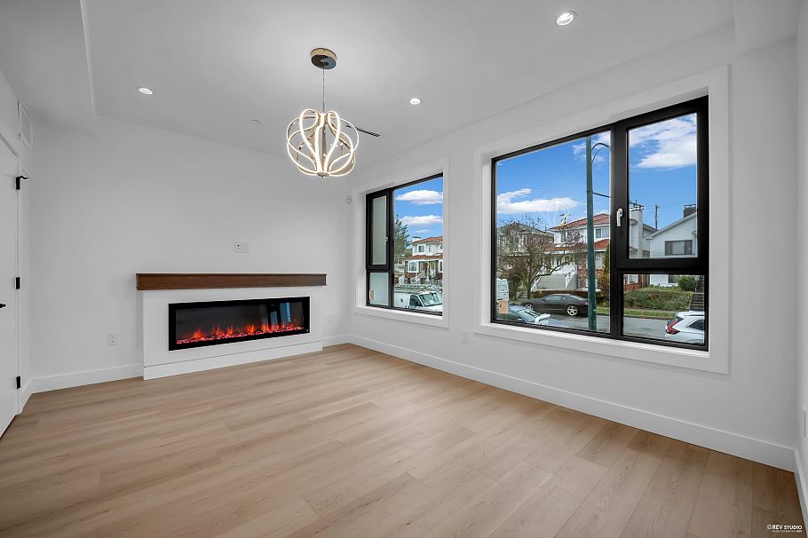 1 262 E 65th Avenue Vancouver, BC - 4