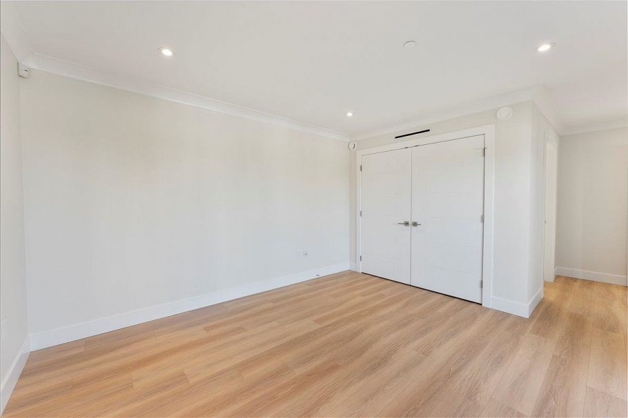 4856 Slocan Street Vancouver, BC - 22