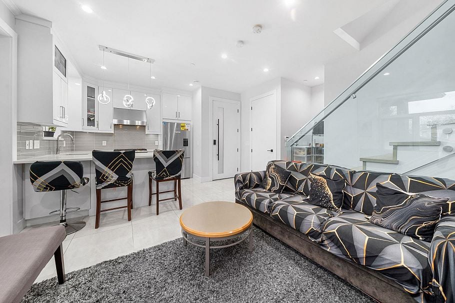 6749 Knight Street Vancouver, BC - 5