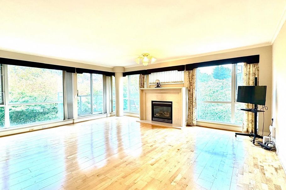 412 618 W 45th Avenue Vancouver, BC - 2