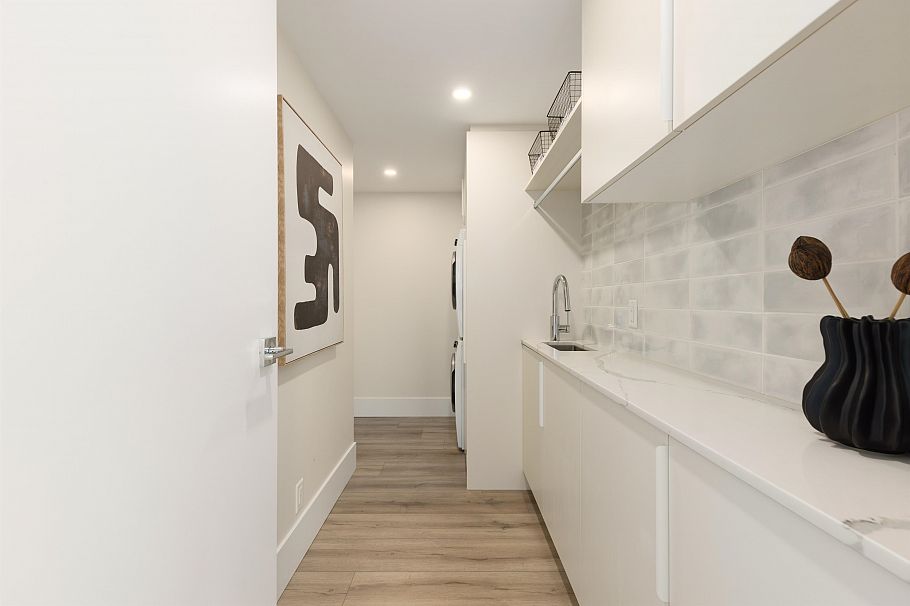 1102 1633 W 10th Avenue Vancouver, BC - 24