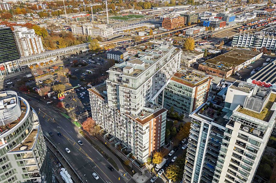 206 1618 Quebec Street Vancouver, BC - 5