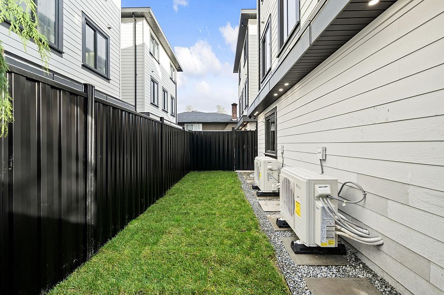 2 3881 Hurst Street Burnaby, BC - 6