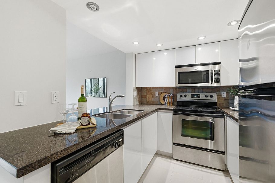 408 2201 Pine Street Vancouver, BC - 7