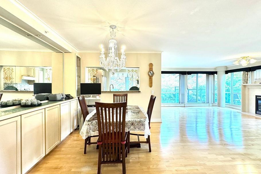 412 618 W 45th Avenue Vancouver, BC - 3