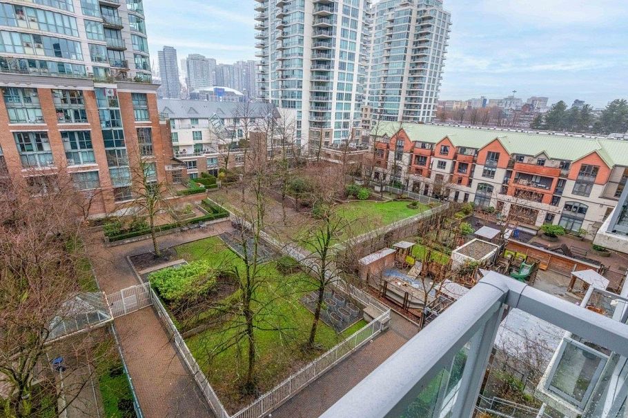 706 189 National Avenue Vancouver, BC - 31