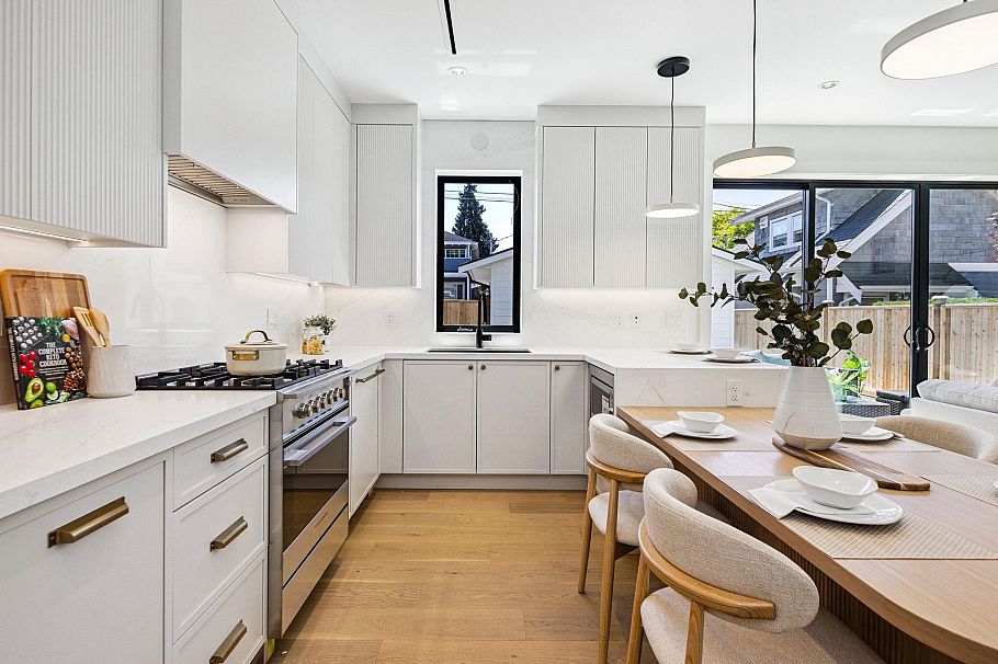 2 250 E 39th Avenue Vancouver, BC - 12