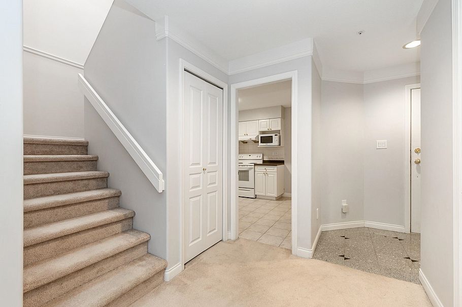 779 W 69th Avenue Vancouver, BC - 17