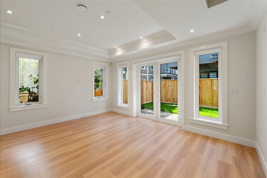 4852 Slocan Street Vancouver, BC - 6