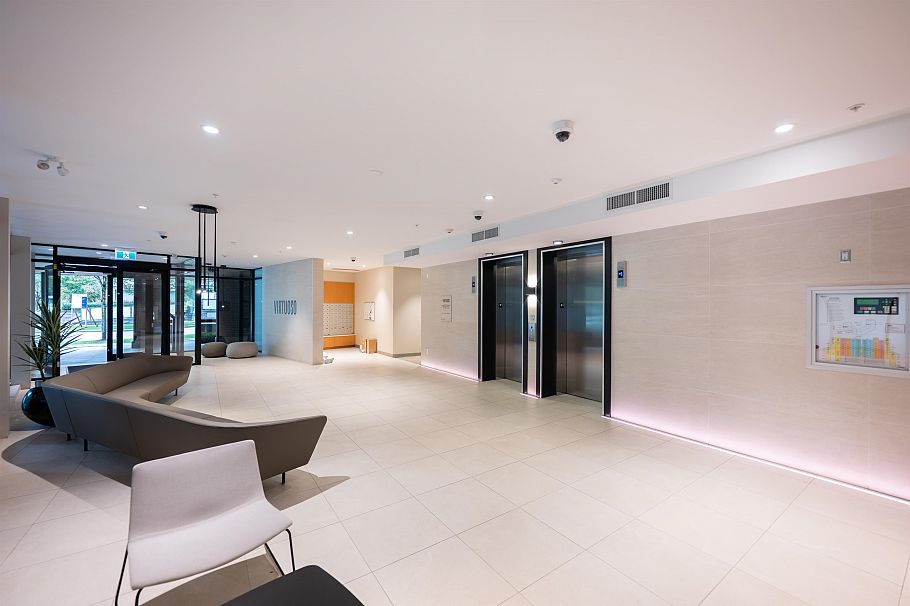 214 3581 Ross Drive Vancouver, BC - 5