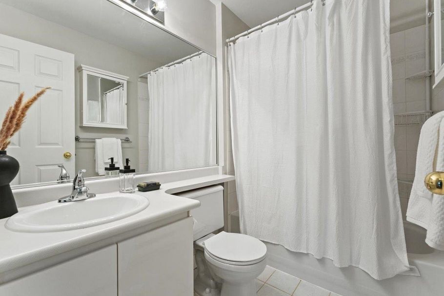 205 3638 W Broadway Vancouver, BC - 17