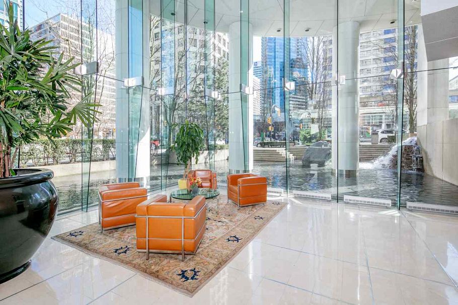 1402 1200 Alberni Street Vancouver, BC - 3