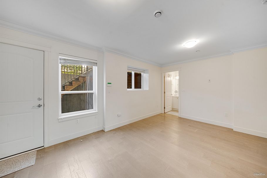 5319 Chambers Street Vancouver, BC - 25