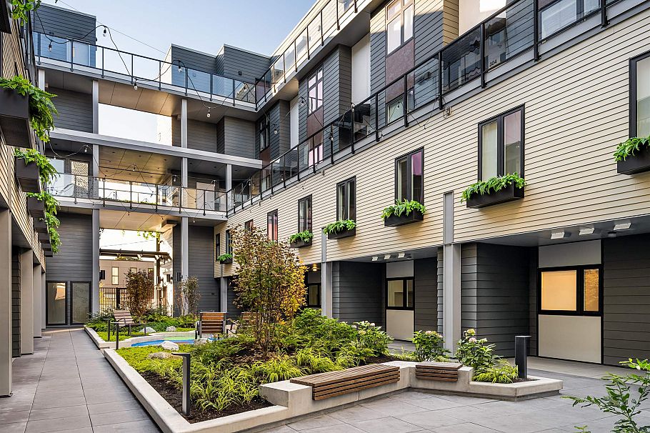 311 342 Mountain Highway North Vancouver, BC - 17