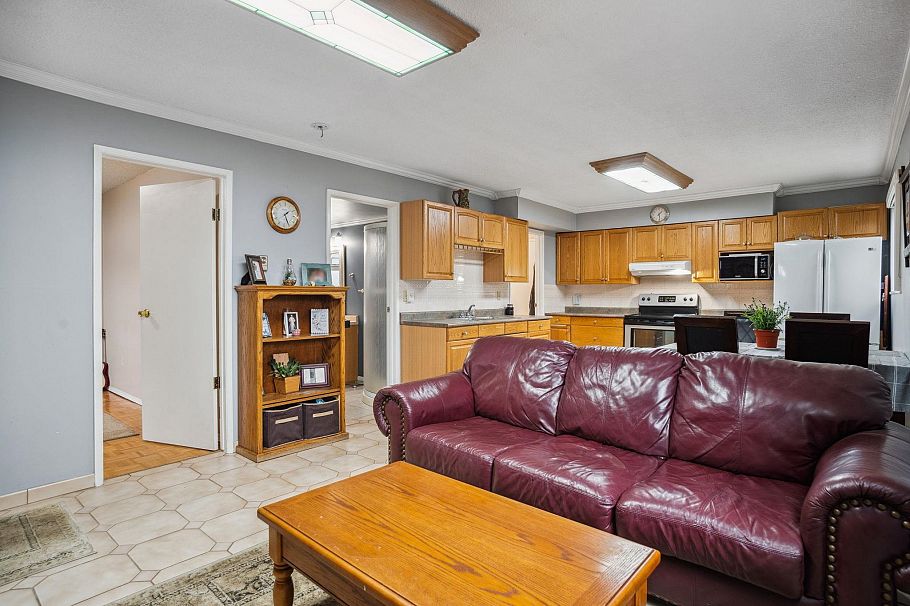 4975 Moss Street Vancouver, BC - 21