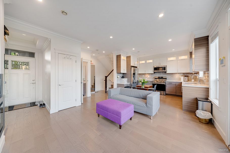 5319 Chambers Street Vancouver, BC - 3