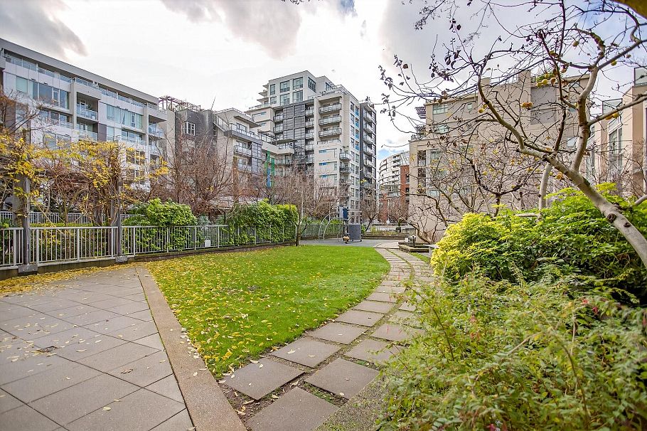 502 1833 Crowe Street Vancouver, BC - 21