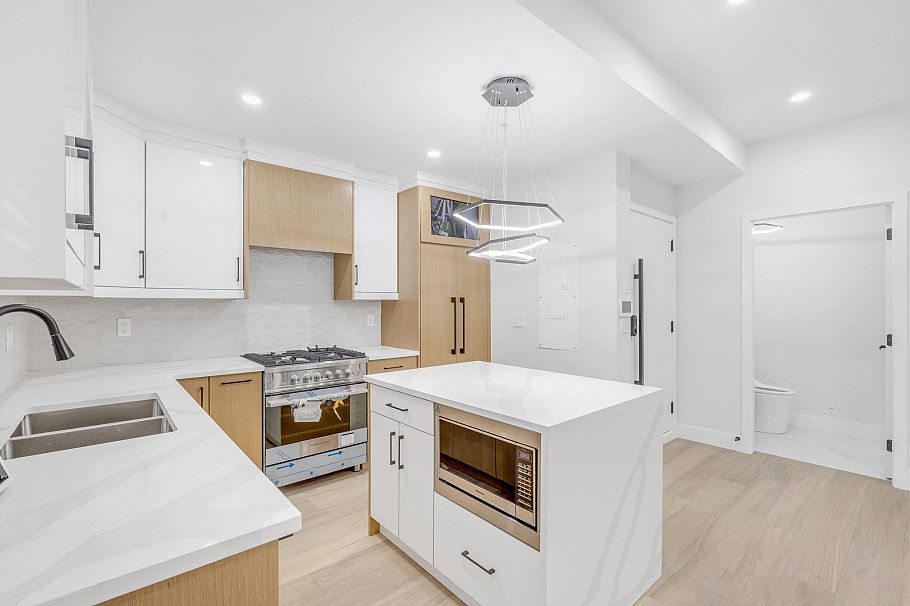 3440 E 4th Avenue Vancouver, BC - 8