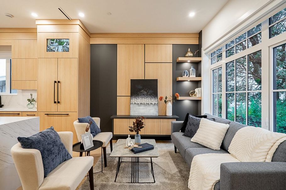 2331 E 49th Avenue Vancouver, BC - 2