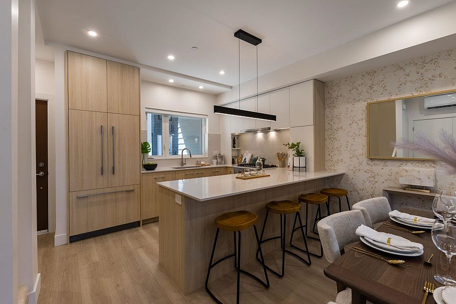 102 342 Mountain Highway North Vancouver, BC - 17