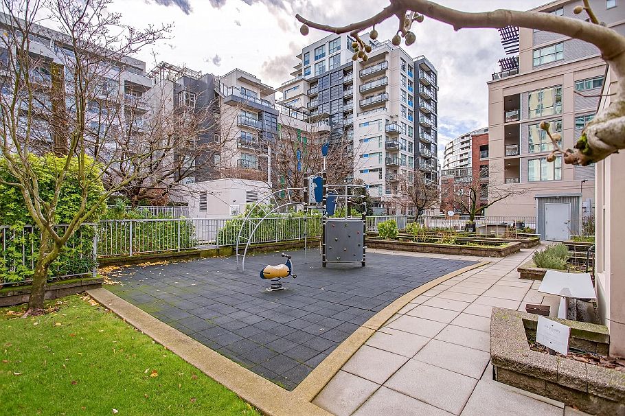 502 1833 Crowe Street Vancouver, BC - 22