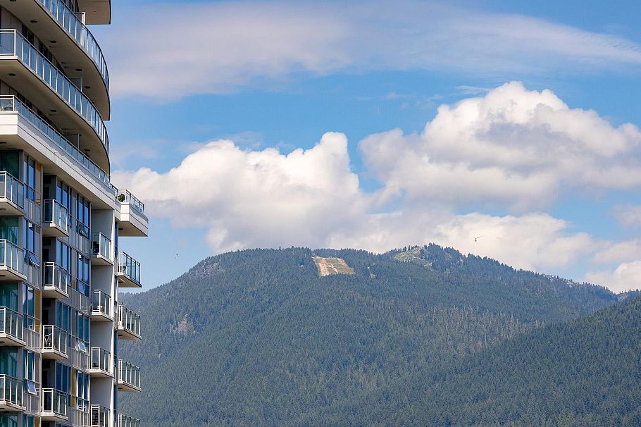 1506 135 E 13th Street North Vancouver, BC - 13