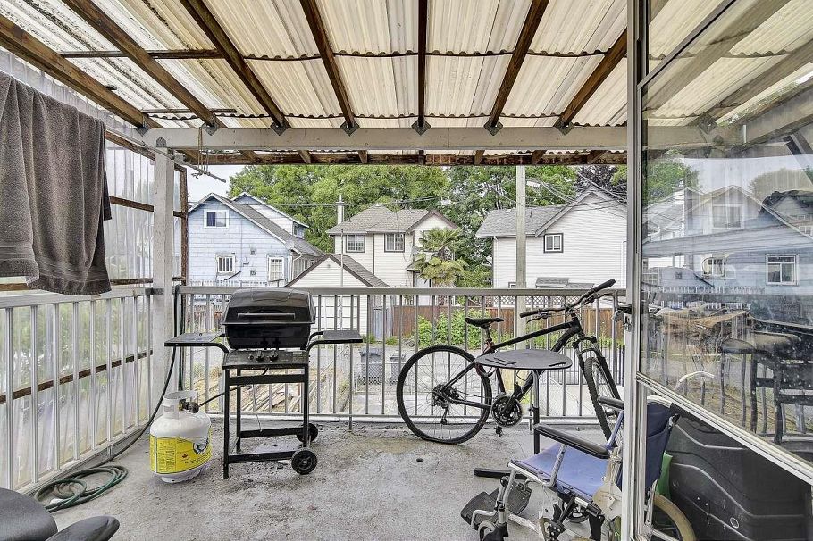 2149 E 32nd Avenue Vancouver, BC - 10
