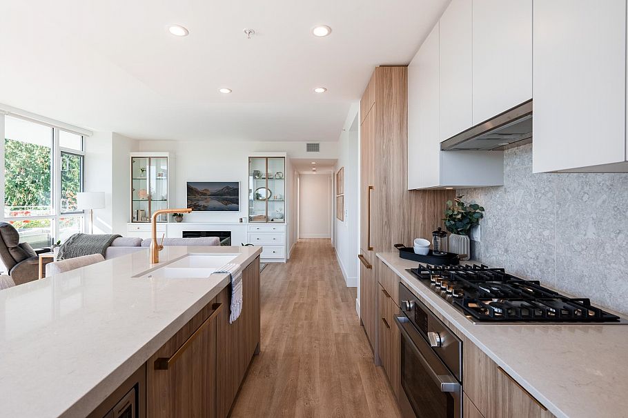 605 2325 Emery Court North Vancouver, BC - 16