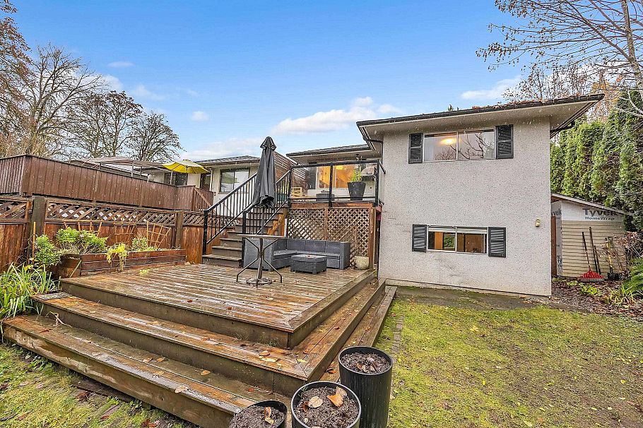 3296 Institute Road North Vancouver, BC - 27