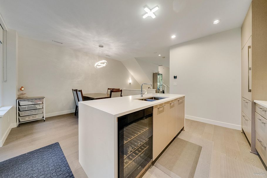 5336 University Boulevard Vancouver, BC - 24