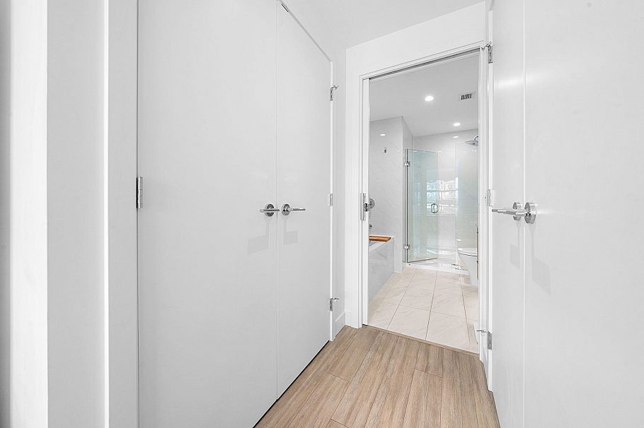 413 747 E 3rd Street North Vancouver, BC - 20