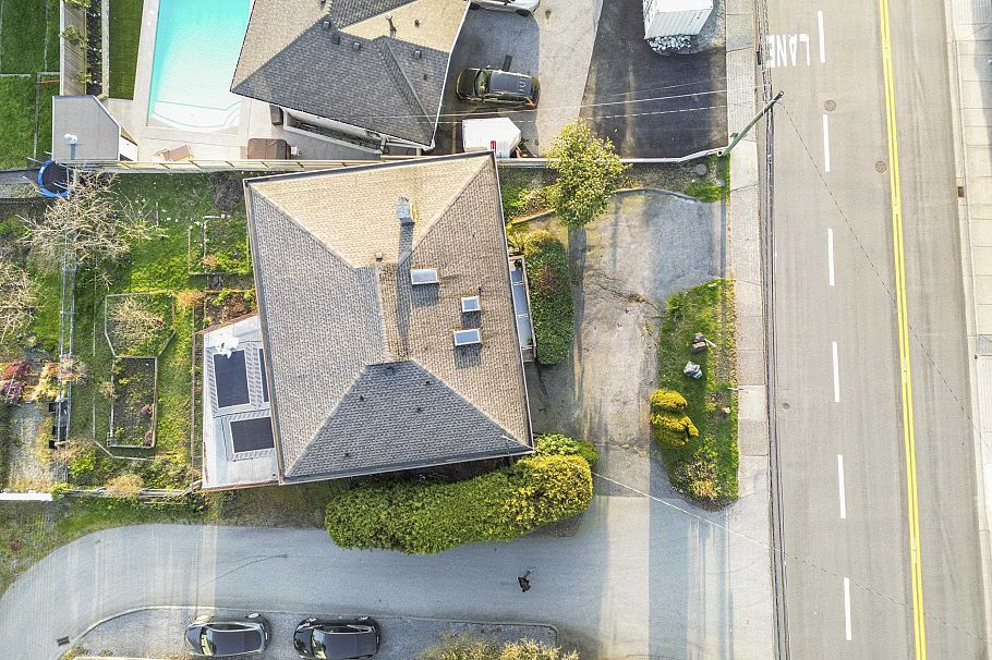 437 E 29th Street North Vancouver, BC - 6