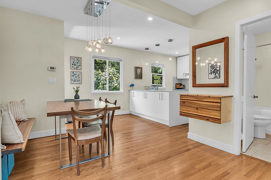 2433 Philip Avenue North Vancouver, BC - 10