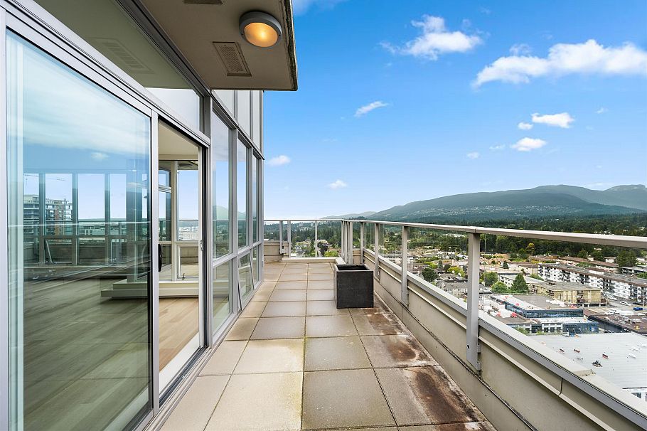 2002 135 E 17th Street North Vancouver, BC - 15