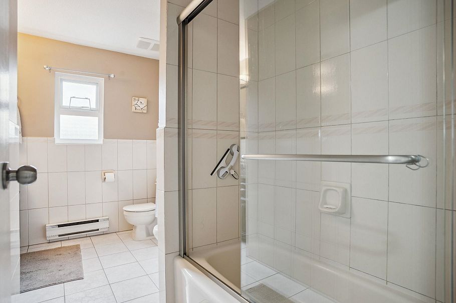 4975 Moss Street Vancouver, BC - 16