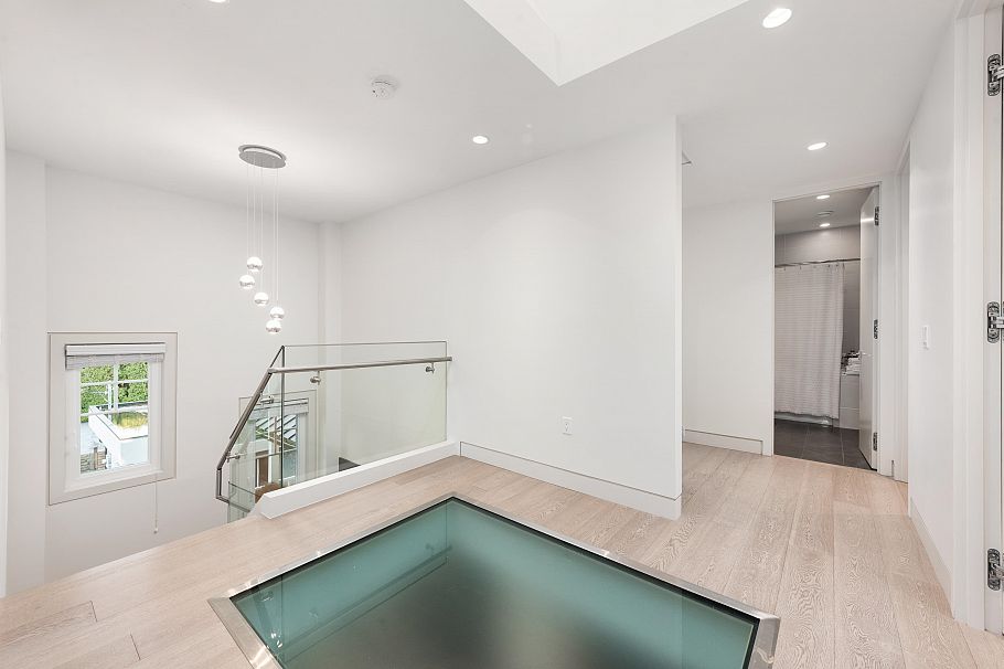 1407 W 33rd Avenue Vancouver, BC - 25