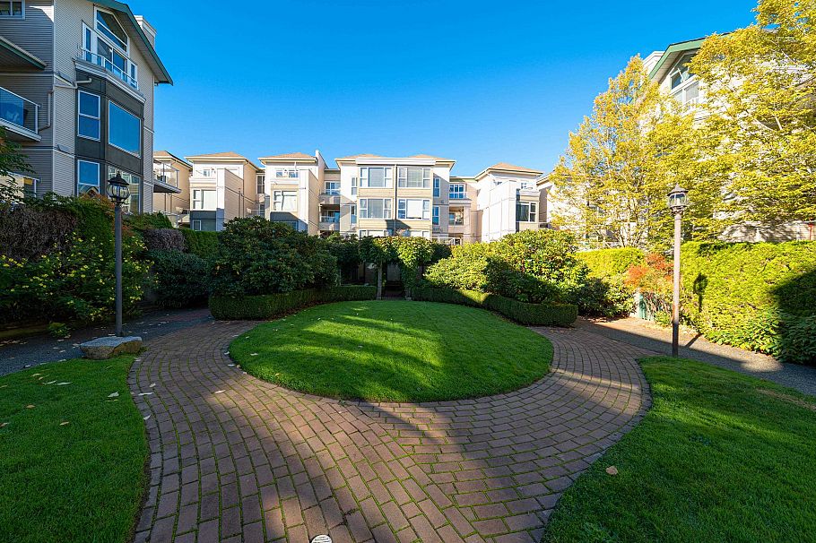 101 225 E 19th Avenue Vancouver, BC - 33