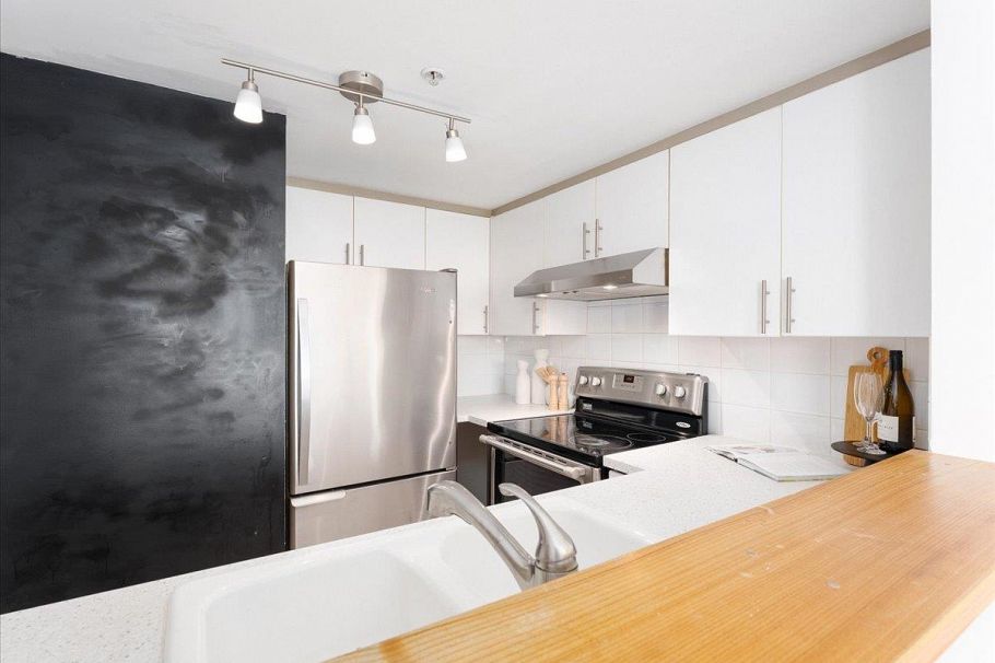 704 288 E 8th Avenue Vancouver, BC - 12