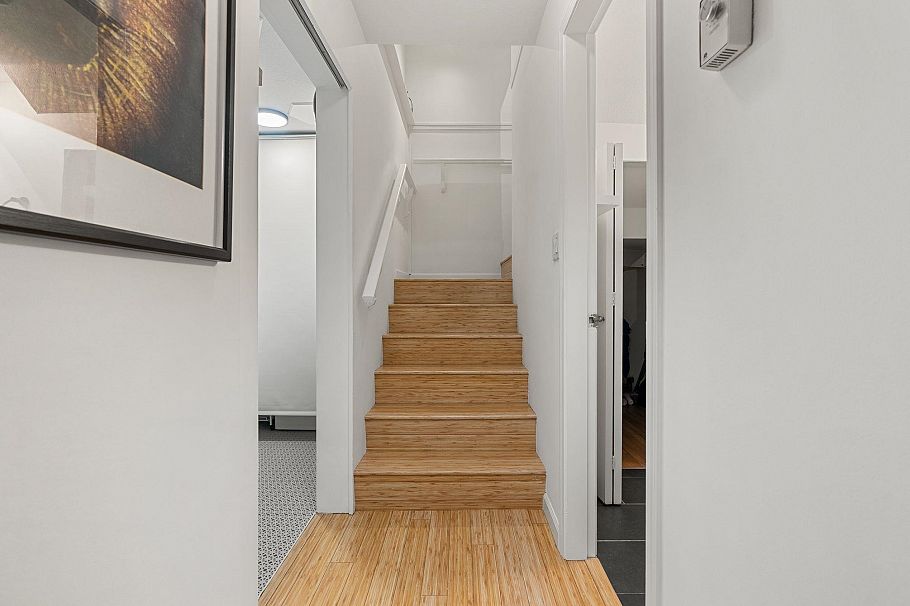 203 755 W 15th Avenue Vancouver, BC - 26