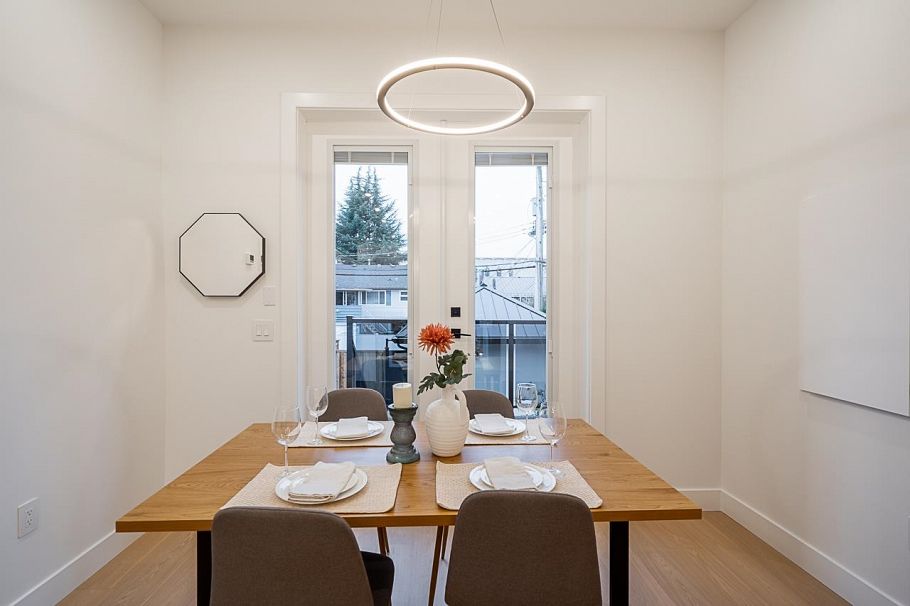 2331 E 49th Avenue Vancouver, BC - 11