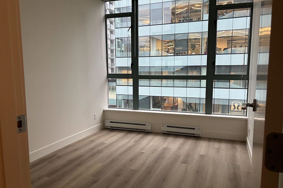 703 1238 Burrard Street Vancouver, BC - 4